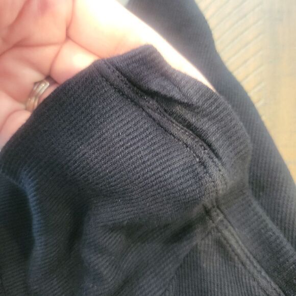 Free People V-Neck Ribbed Cropped Baby Tee Black XS/S - Picture 7 of 7